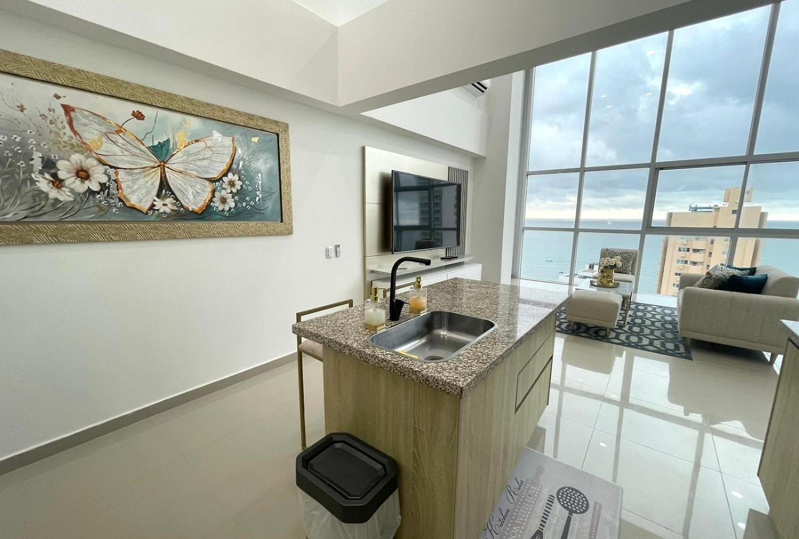 Lujo Frente Al Mar Duplex Apartamento