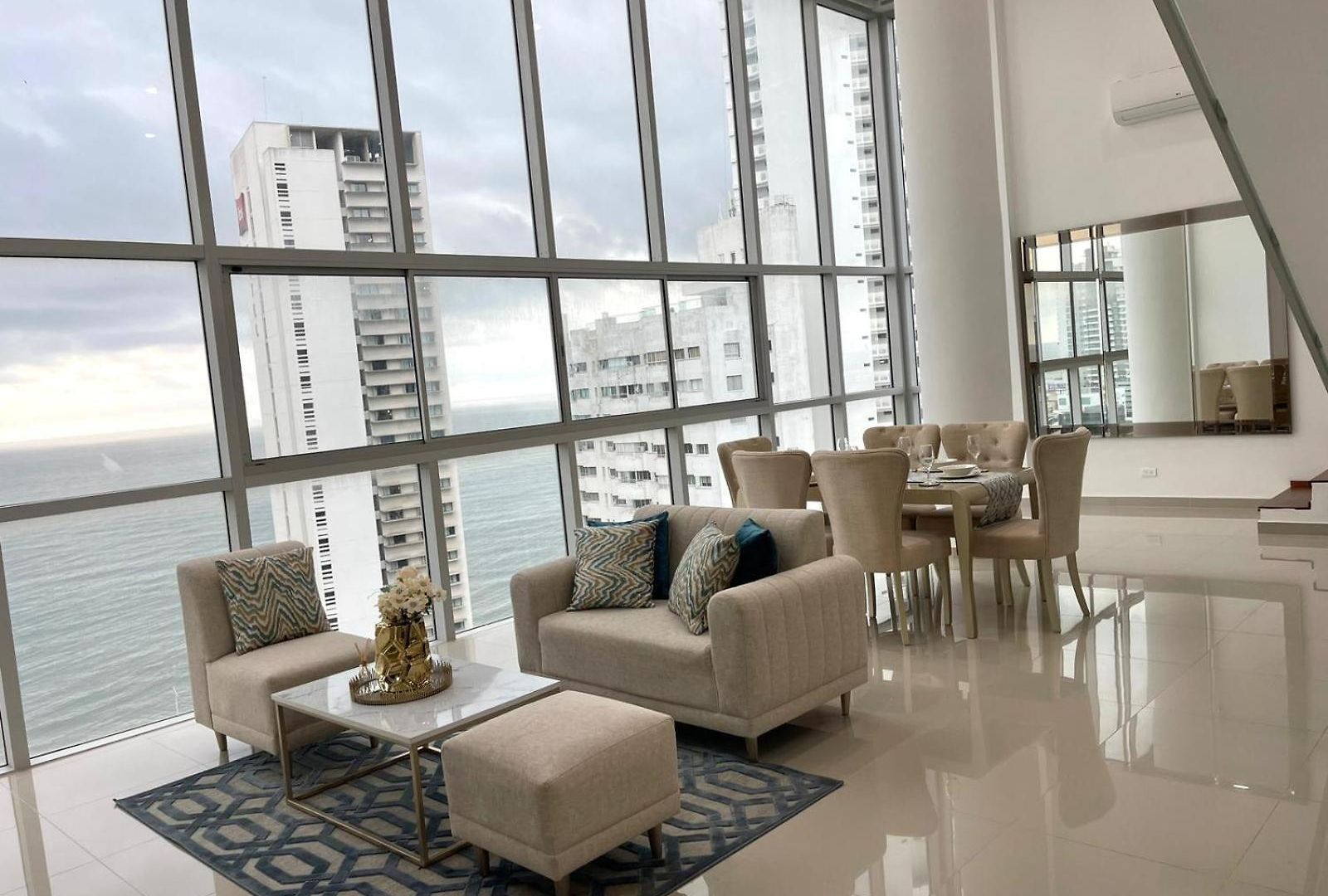 Lujo Frente Al Mar Duplex Apartamento *